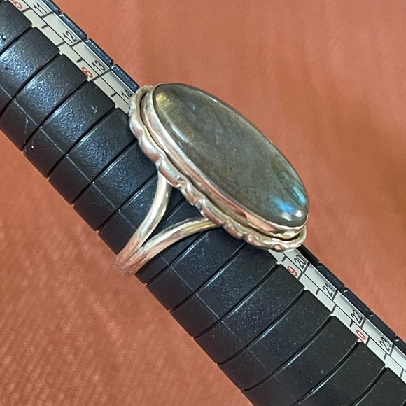 Natural Blue Labradorite
925 Solid Sterling Silver - Picture 8 of 11